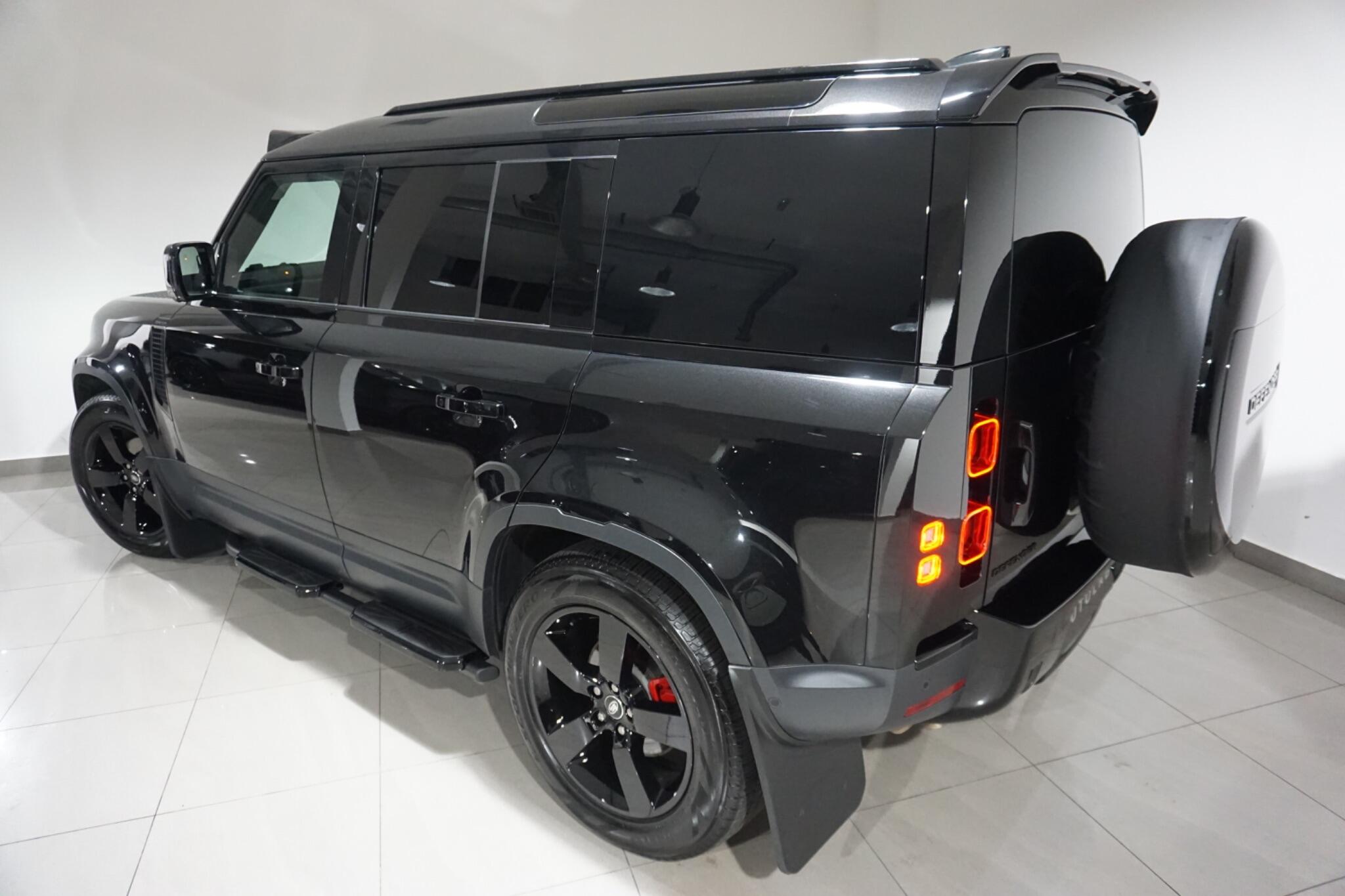 Land Rover Defender 110 3.0 D250 MHEV HSE Hard Top SUV Auto 4WD MWB Euro 6 (s/s) 5dr